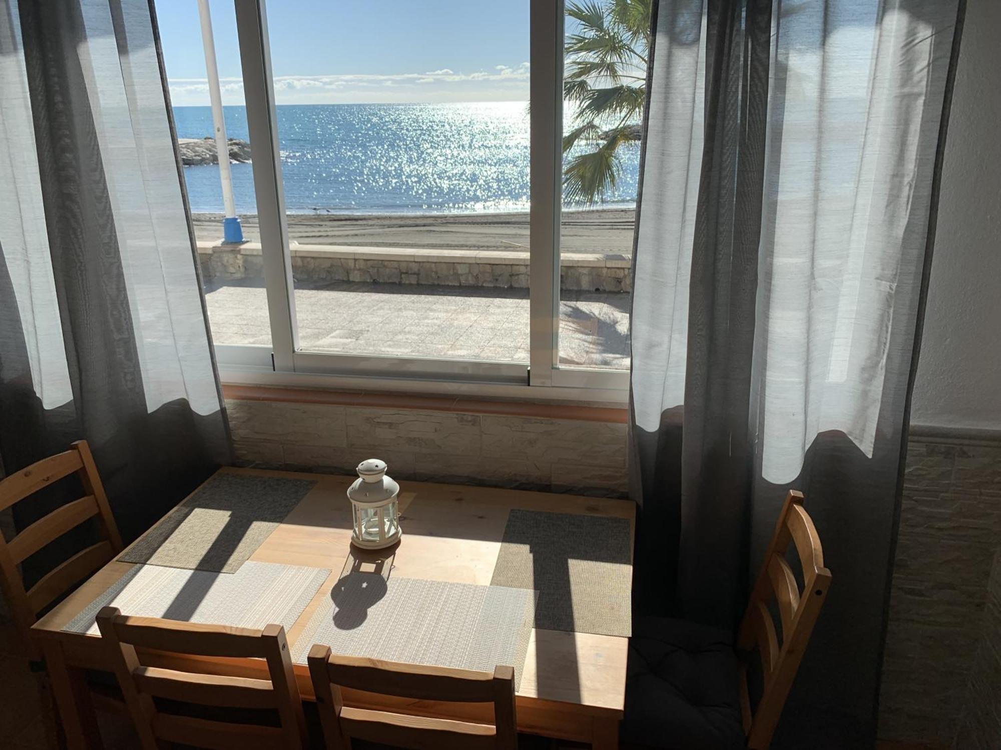 Apartamento Frente Al Mar Pedregalejo Málaga Dış mekan fotoğraf